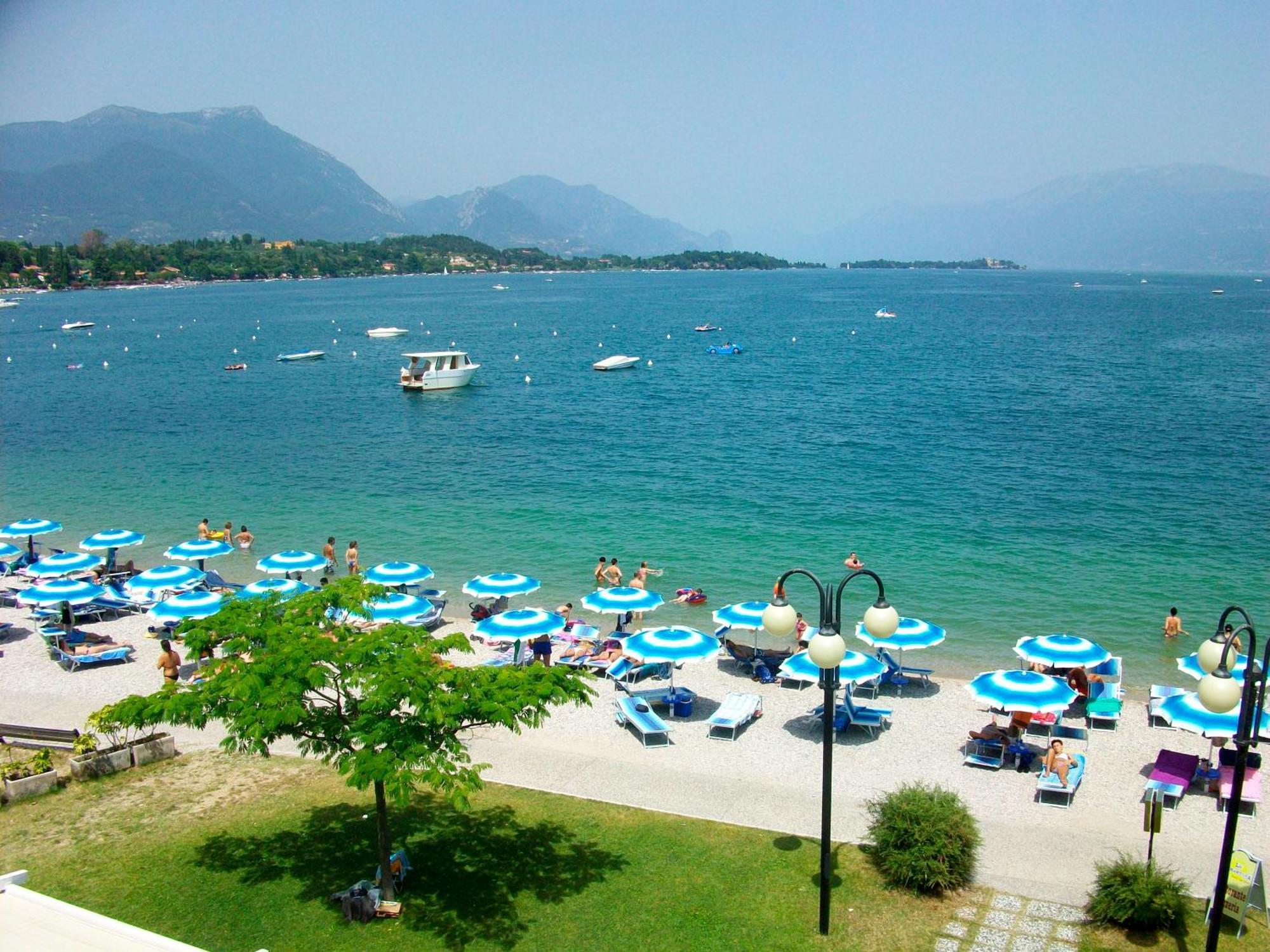 Hotel La Romantica Manerba del Garda Luaran gambar
