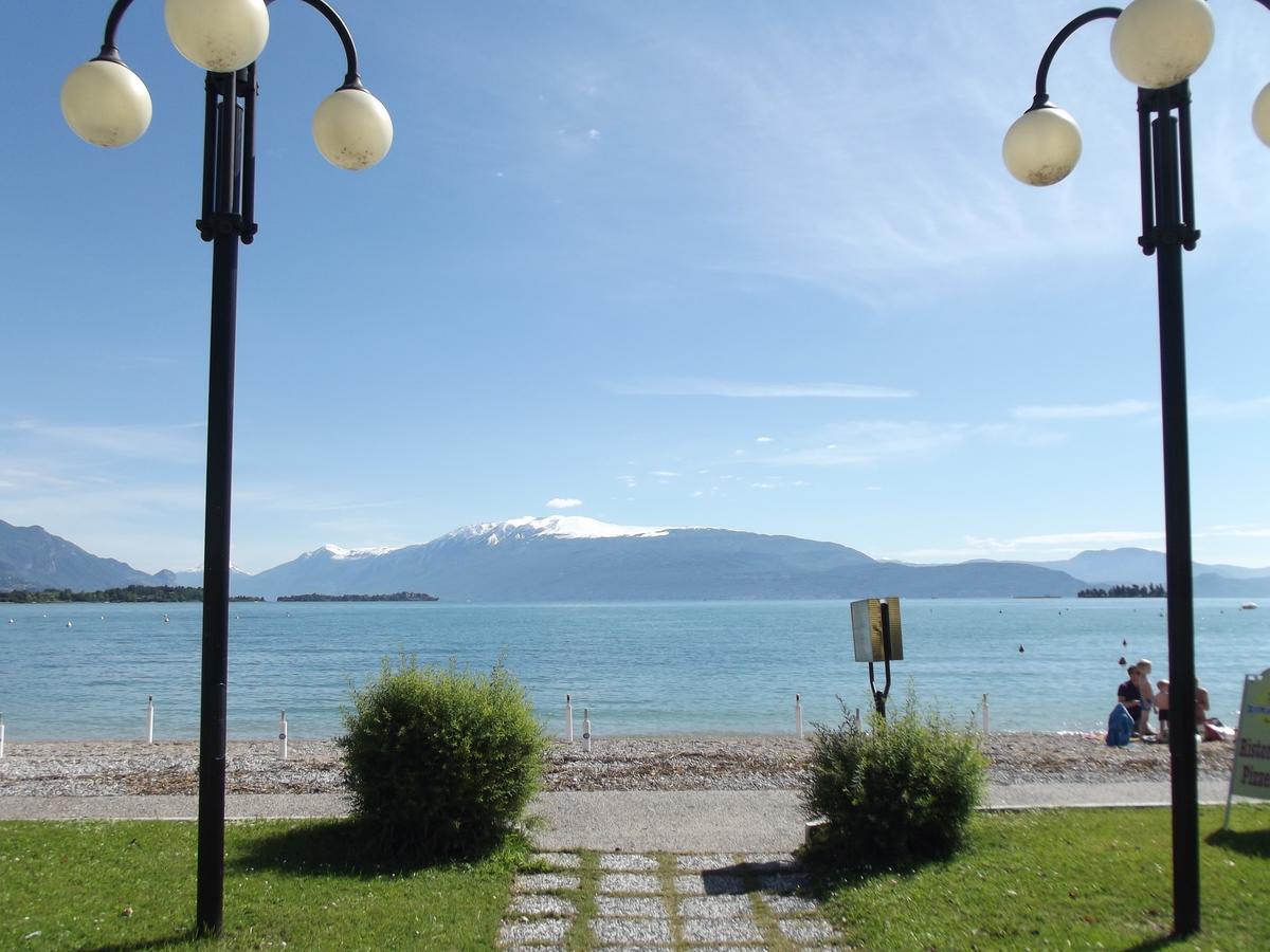 Hotel La Romantica Manerba del Garda Luaran gambar