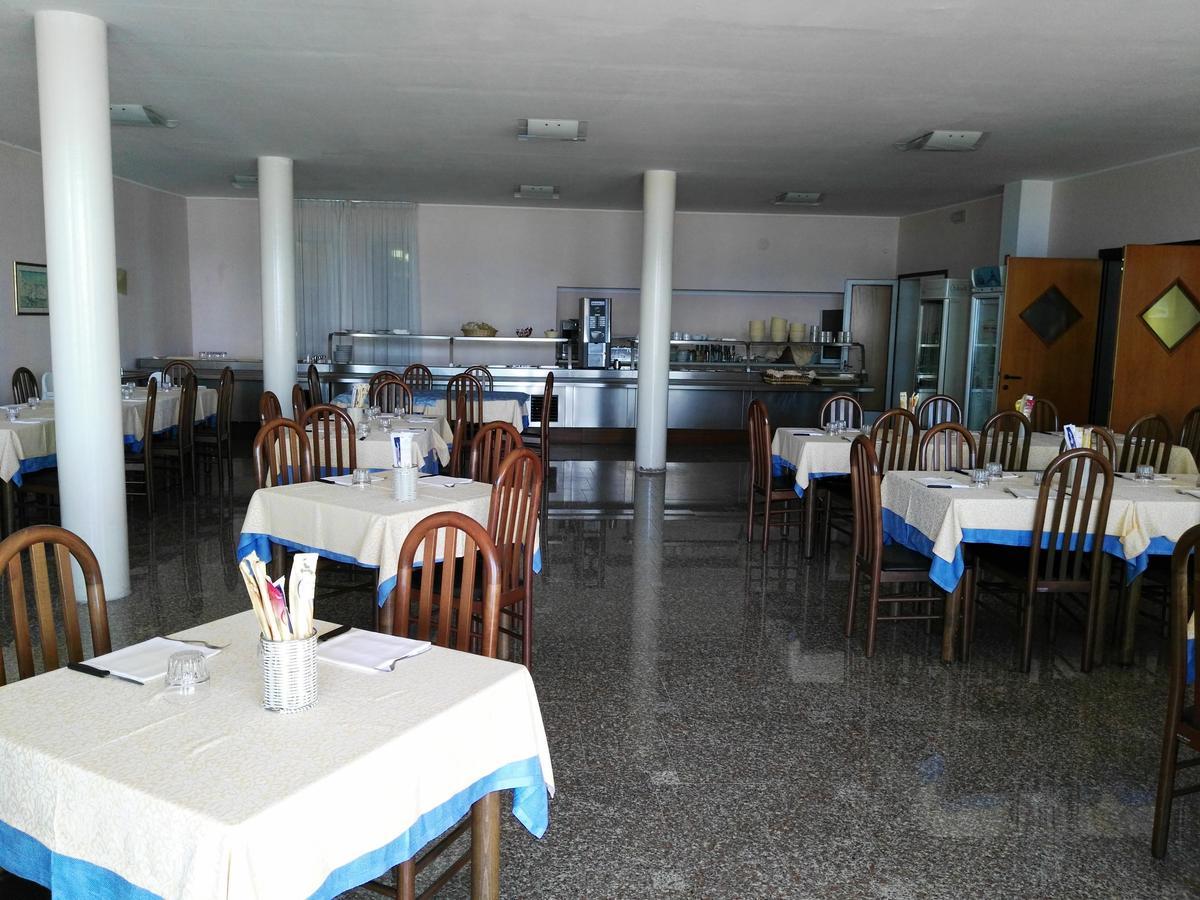 Hotel La Romantica Manerba del Garda Luaran gambar