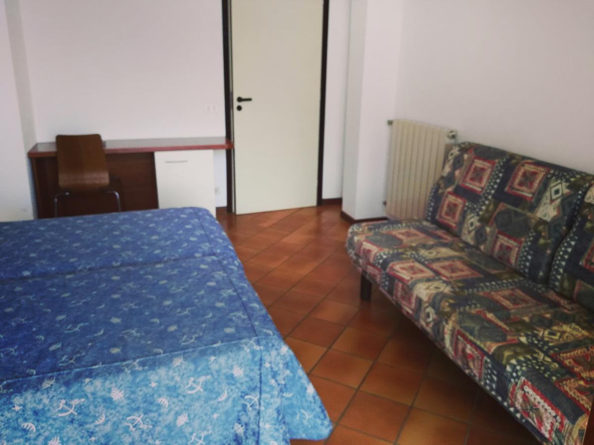 Hotel La Romantica Manerba del Garda Luaran gambar